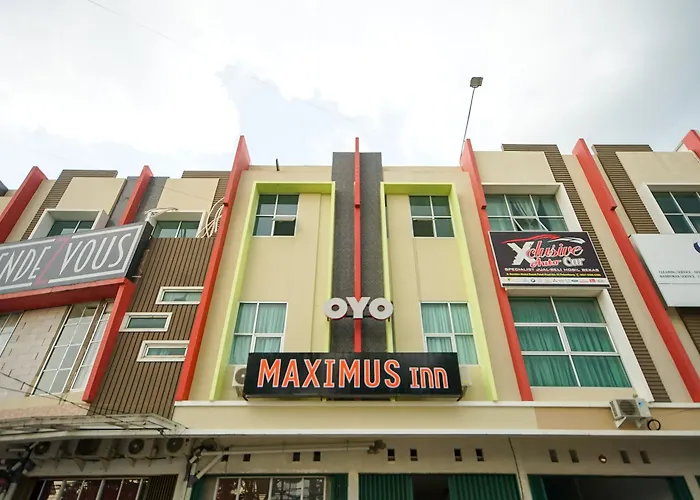Oyo 251 The Maximus Inn Hotel Palembang