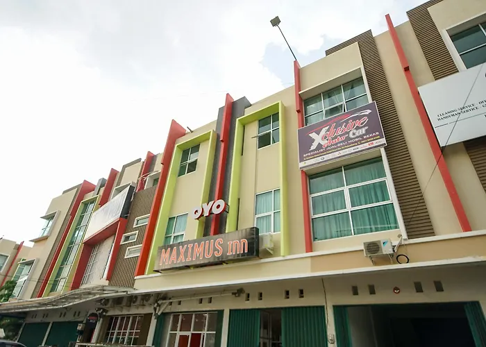 Oyo 251 The Maximus Inn Hotel Palembang