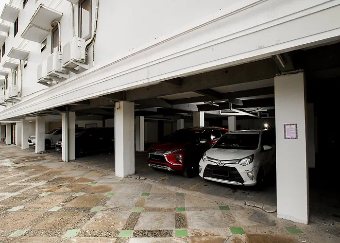 RedDoorz near Palembang Trade Center 3 Hotel